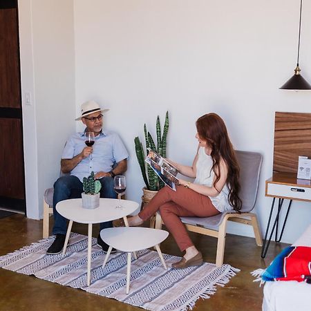 Vl Uno Bed and Breakfast Ενσενάντα Εξωτερικό φωτογραφία