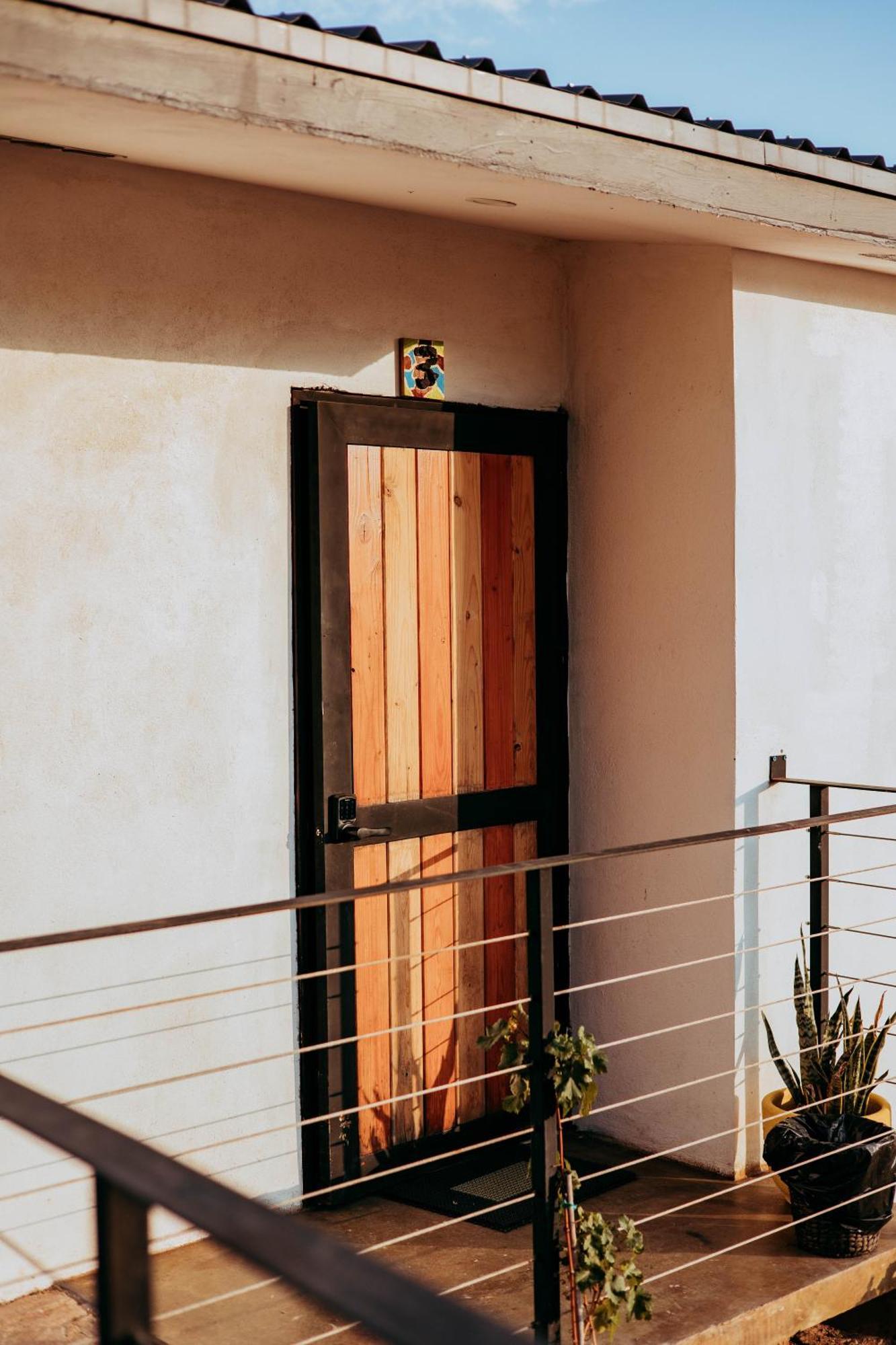 Vl Uno Bed and Breakfast Ενσενάντα Εξωτερικό φωτογραφία