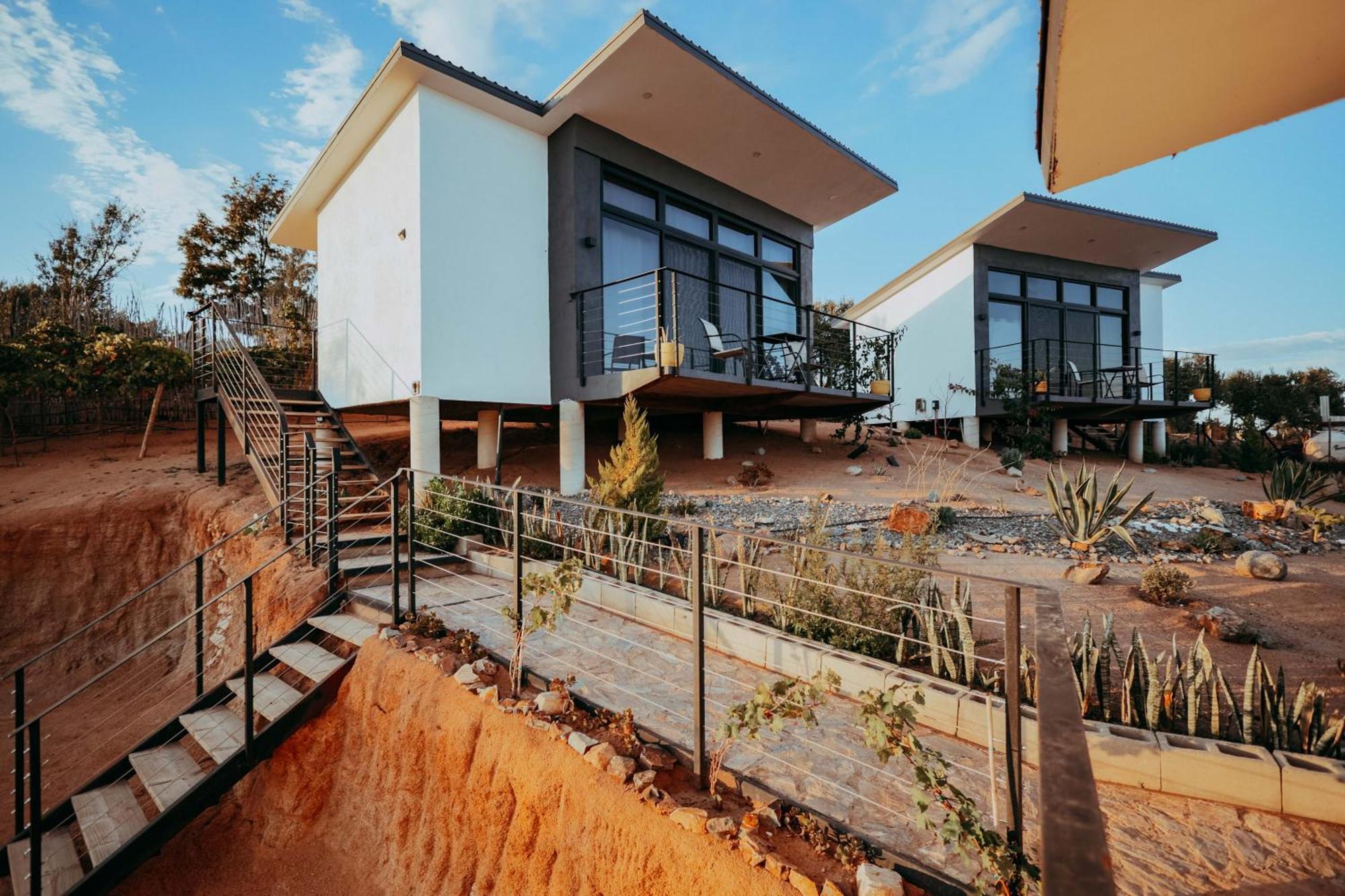 Vl Uno Bed and Breakfast Ενσενάντα Εξωτερικό φωτογραφία