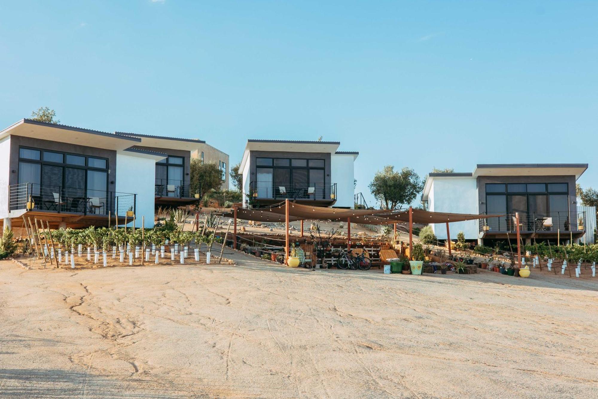 Vl Uno Bed and Breakfast Ενσενάντα Εξωτερικό φωτογραφία