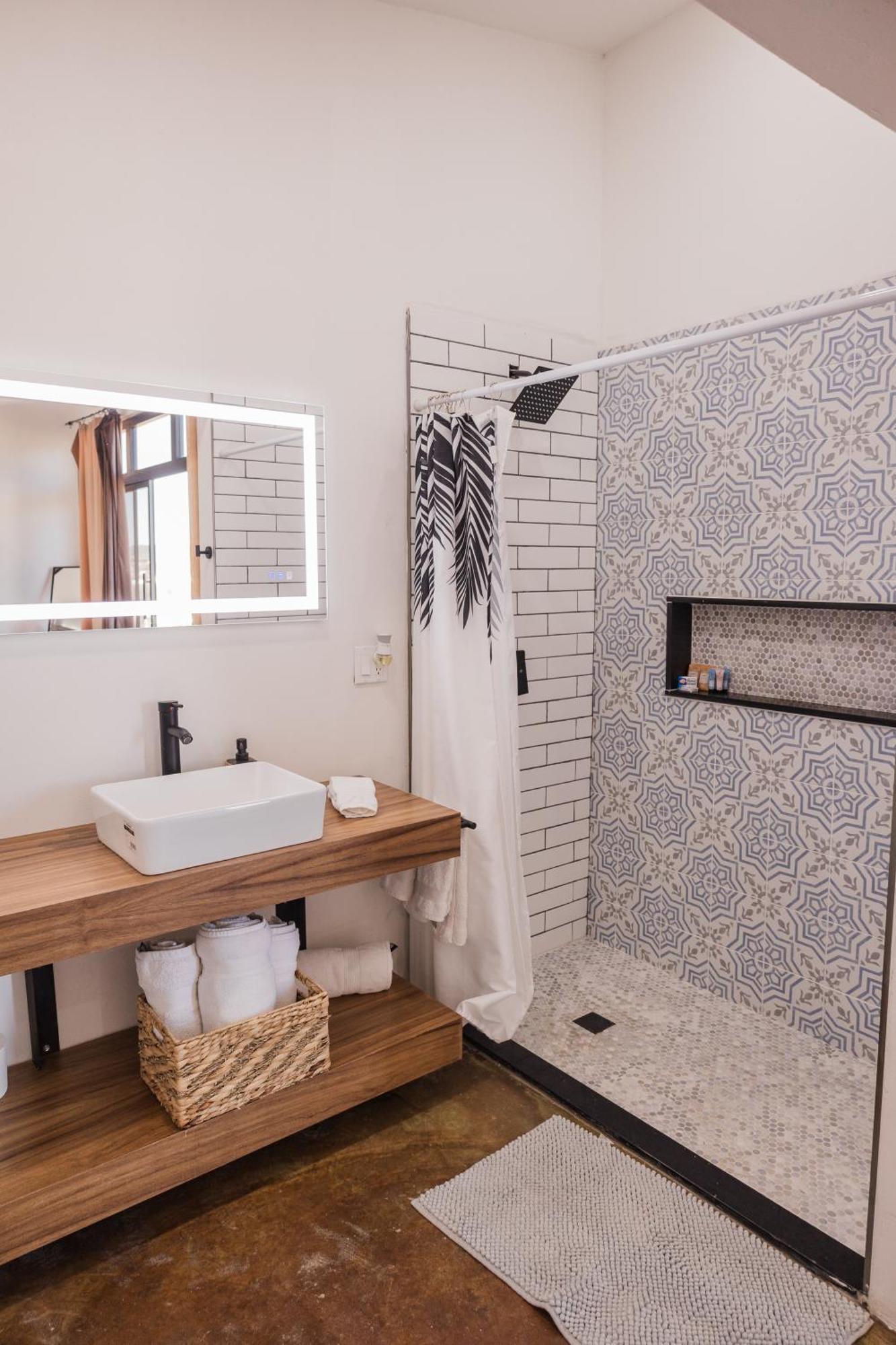Vl Uno Bed and Breakfast Ενσενάντα Εξωτερικό φωτογραφία