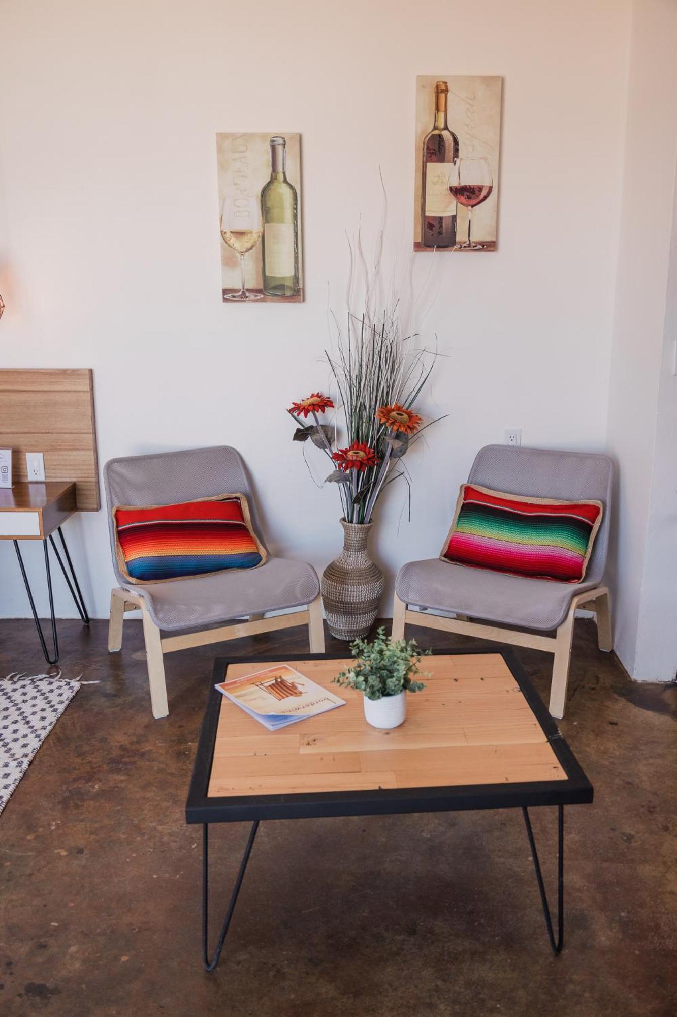 Vl Uno Bed and Breakfast Ενσενάντα Εξωτερικό φωτογραφία